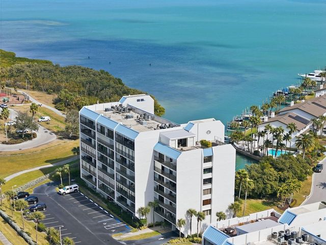 1581 GULF BOULEVARD 403N, Clearwater Beach, FL 33767