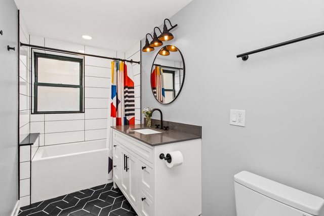 4404 N Paulina Street 2C, Chicago, IL 60640