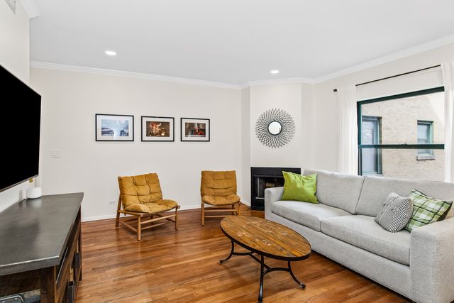 4404 N Paulina Street 2C, Chicago, IL 60640