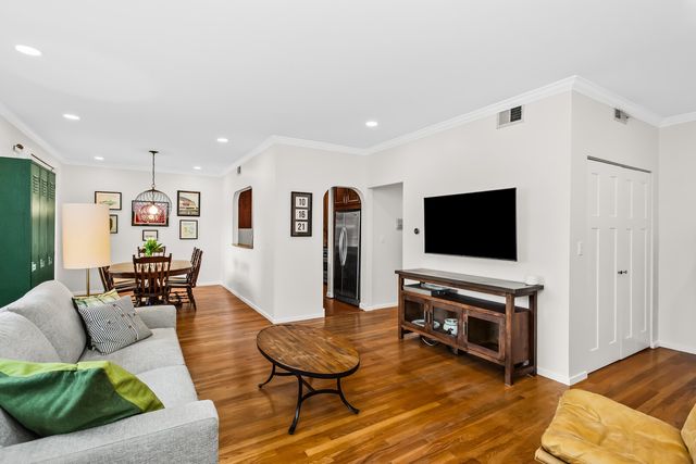 4404 N Paulina Street 2C, Chicago, IL 60640