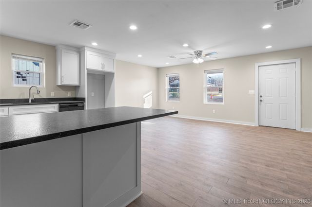 4740 S Vancouver Avenue, Tulsa, OK 74107