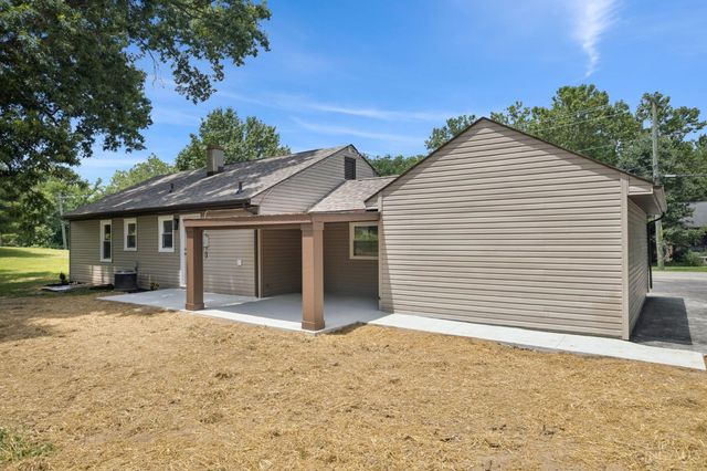102 Chapel Road, Amelia, OH 45102