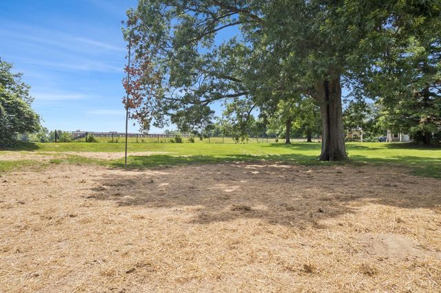 102 Chapel Road, Amelia, OH 45102
