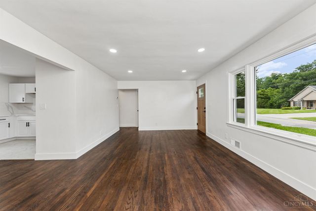 102 Chapel Road, Amelia, OH 45102
