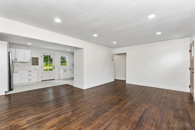 102 Chapel Road, Amelia, OH 45102