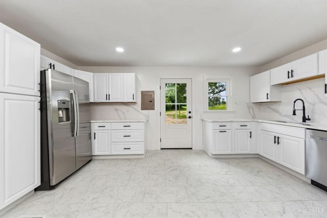 102 Chapel Road, Amelia, OH 45102
