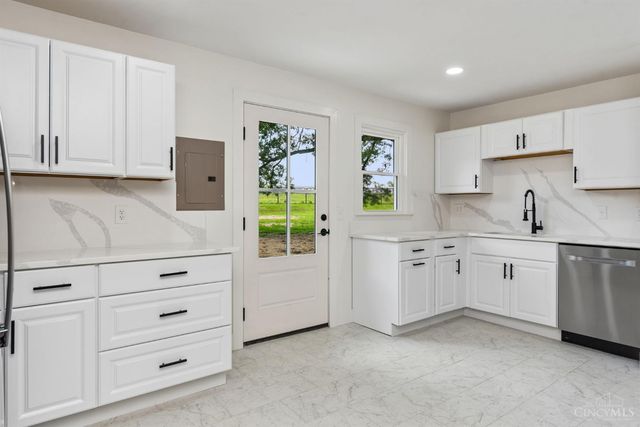 102 Chapel Road, Amelia, OH 45102