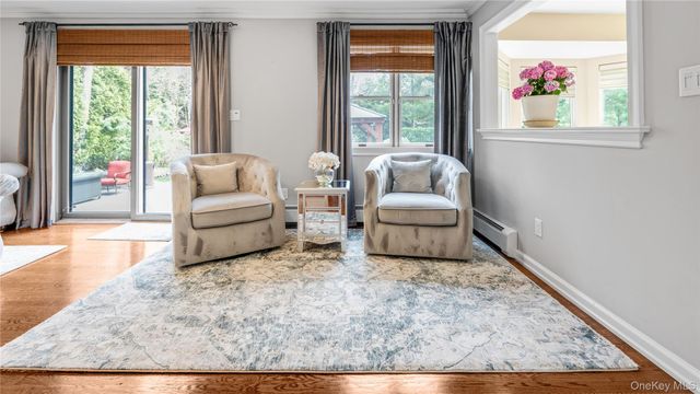 16 Long Acre Lane, Dix Hills, NY 11746
