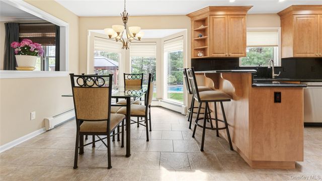 16 Long Acre Lane, Dix Hills, NY 11746