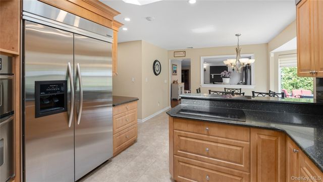 16 Long Acre Lane, Dix Hills, NY 11746
