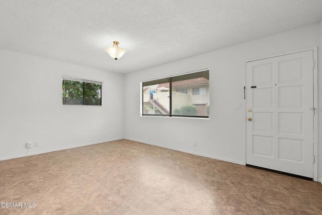 6647 Shakespeare Way, Ventura, CA 93003