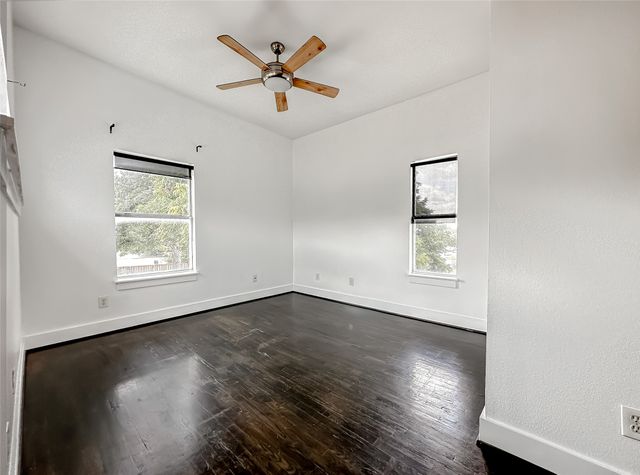 417 S Beacon Street, Dallas, TX 75223