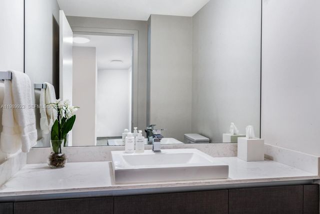 1201 20th St 301, Miami Beach, FL 33139