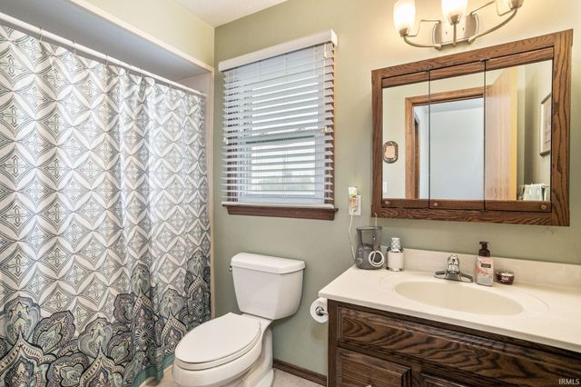 52122 Justine Drive, South Bend, IN 46628