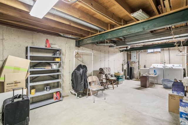 52122 Justine Drive, South Bend, IN 46628