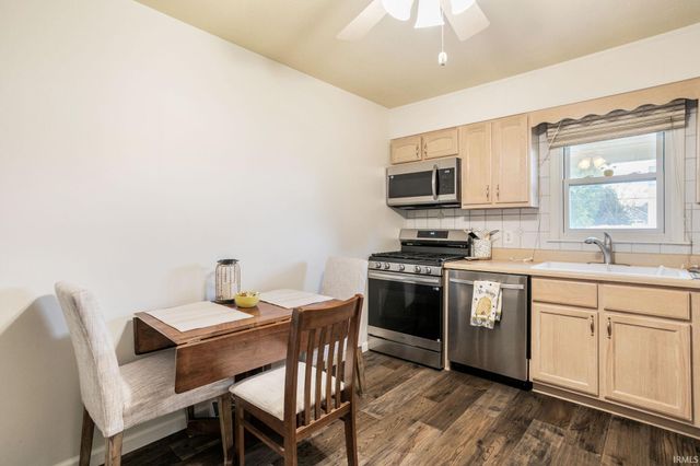 52122 Justine Drive, South Bend, IN 46628