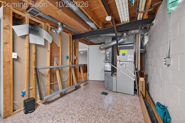 5539 Sunwood Drive, Waterford Charter Township, MI 48329