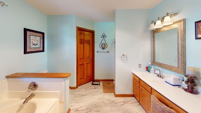 312 Lower Overlook Drive, Hurricane, WV 25526