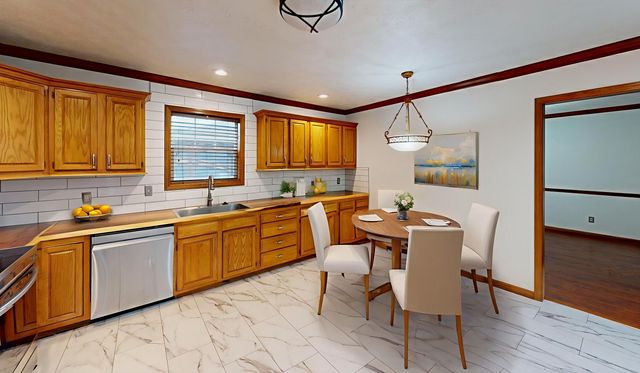 312 Lower Overlook Drive, Hurricane, WV 25526