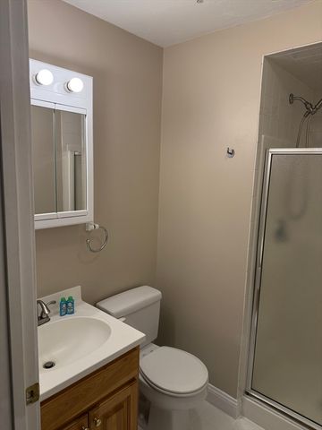 24 Forge Pond H, Canton, MA 02021