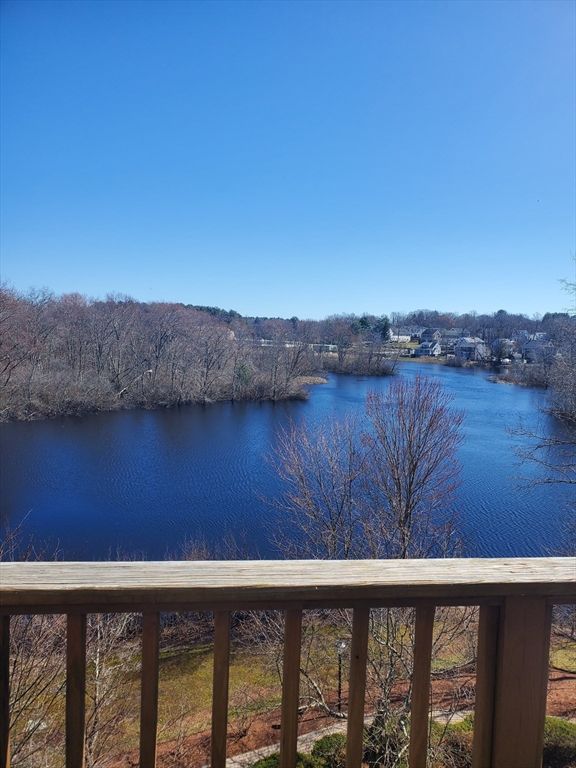 24 Forge Pond H, Canton, MA 02021