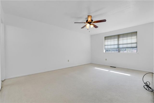2874 Aronimink Place, Lower Macungie Twp, PA 18062