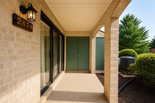 2874 Aronimink Place, Lower Macungie Twp, PA 18062