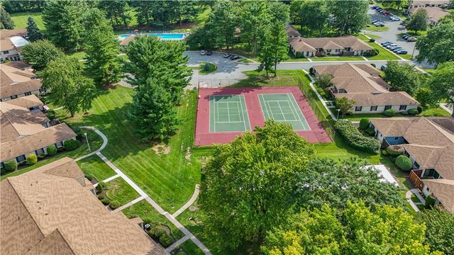 2874 Aronimink Place, Lower Macungie Twp, PA 18062