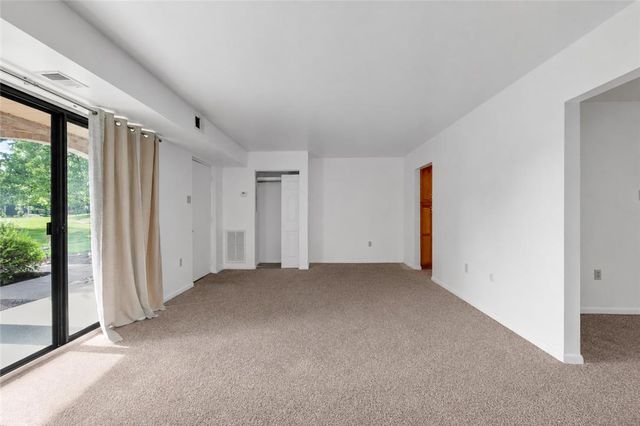 2874 Aronimink Place, Lower Macungie Twp, PA 18062