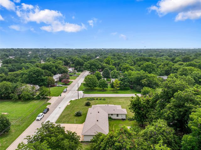 3041 Field Street, Haltom City, TX 76117