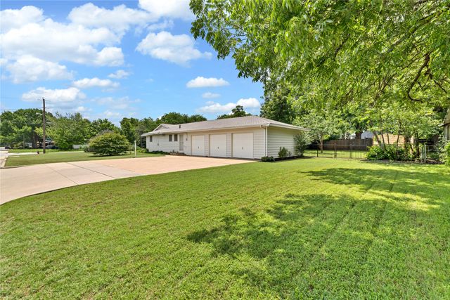 3041 Field Street, Haltom City, TX 76117