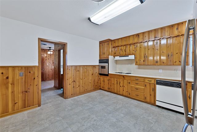 3041 Field Street, Haltom City, TX 76117