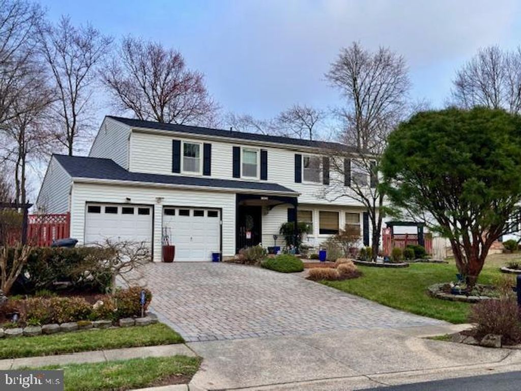 7307 STERLING GROVE DR, Springfield, VA 22150