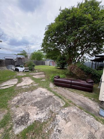 1020 S Quincy Avenue, Tulsa, OK 74120