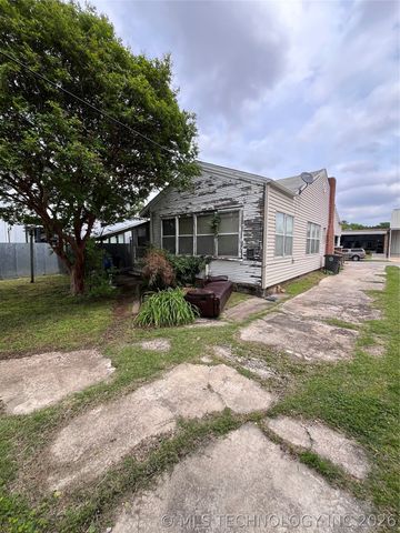 1020 S Quincy Avenue, Tulsa, OK 74120