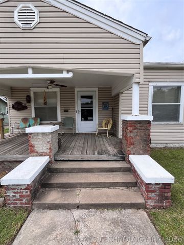 1020 S Quincy Avenue, Tulsa, OK 74120