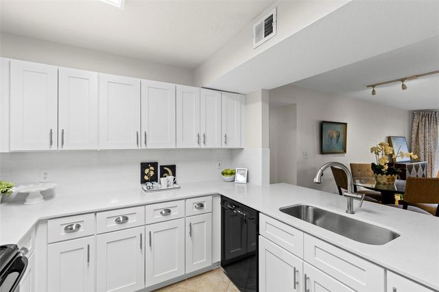 2323 FEATHER SOUND DRIVE 101, Clearwater, FL 33762