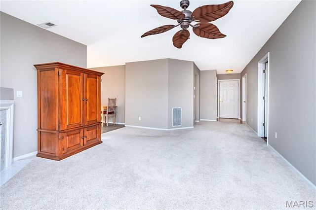 1233 Woodland Point Drive H, St Louis, MO 63146