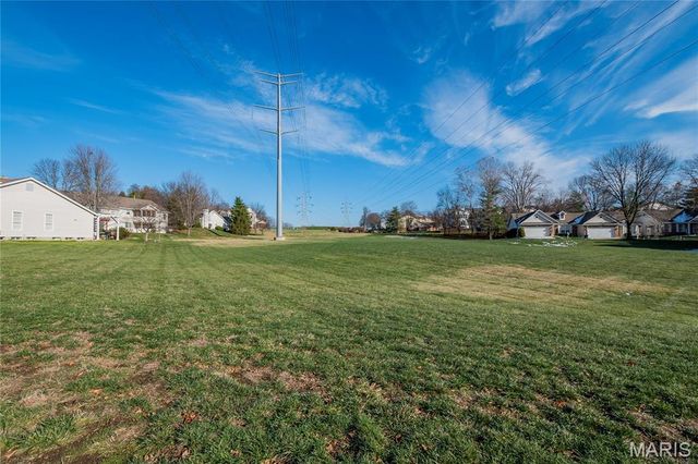 1233 Woodland Point Drive H, St Louis, MO 63146