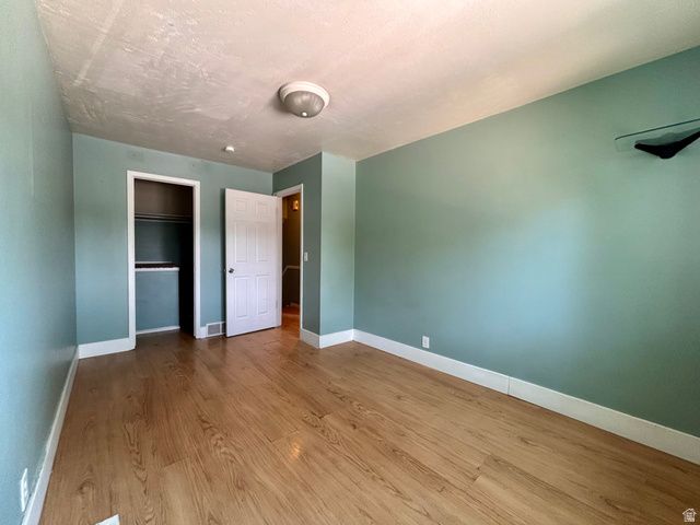 2216 W HEATHERGLEN DR, Taylorsville, UT 84129