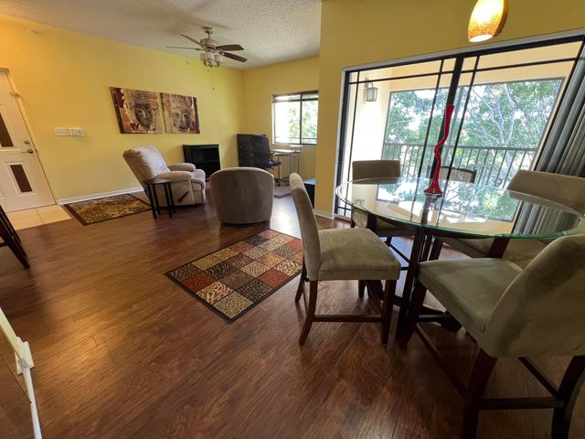 2814 Grande Parkway 304, Palm Beach Gardens, FL 33410