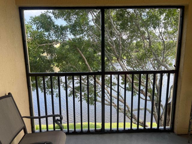 2814 Grande Parkway 304, Palm Beach Gardens, FL 33410
