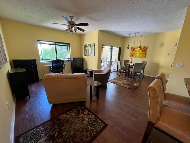 2814 Grande Parkway 304, Palm Beach Gardens, FL 33410
