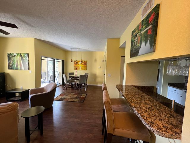 2814 Grande Parkway 304, Palm Beach Gardens, FL 33410