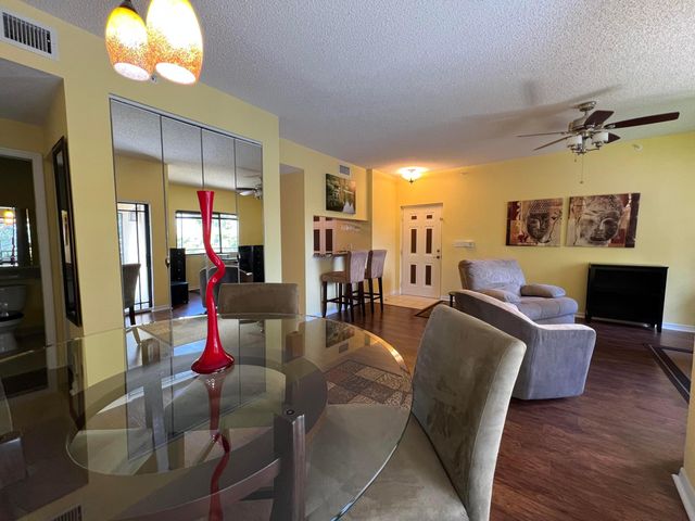 2814 Grande Parkway 304, Palm Beach Gardens, FL 33410