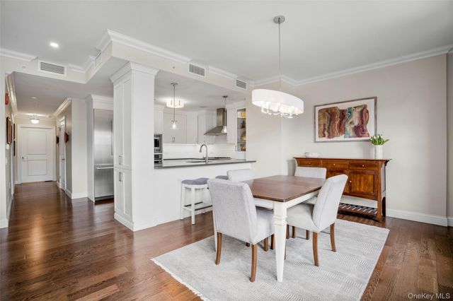 10 Byron Place 214, Larchmont, NY 10538