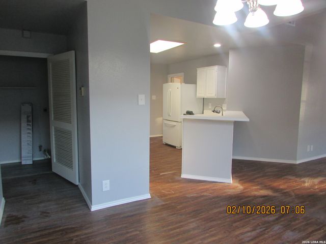 6003 Broadmeadow, San Antonio, TX 78240