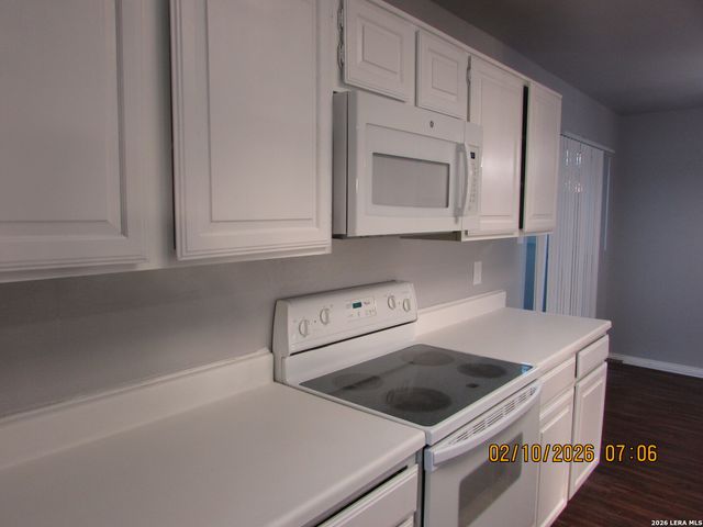 6003 Broadmeadow, San Antonio, TX 78240