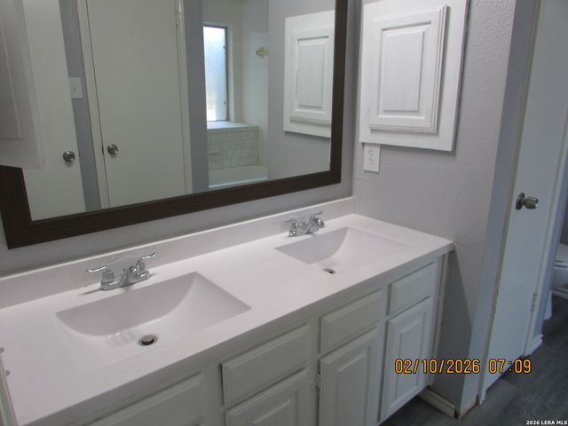 6003 Broadmeadow, San Antonio, TX 78240