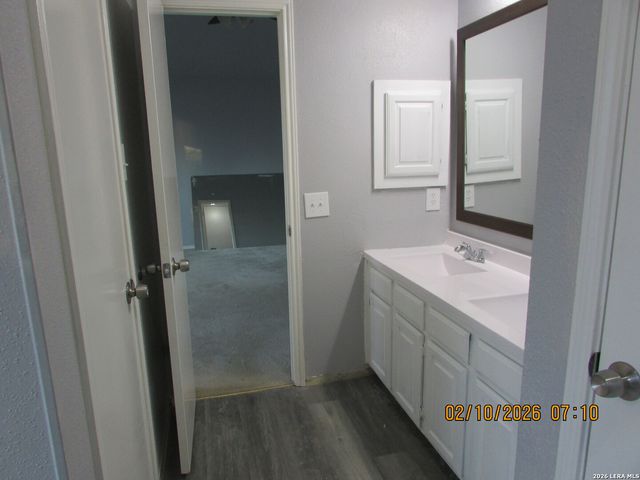 6003 Broadmeadow, San Antonio, TX 78240